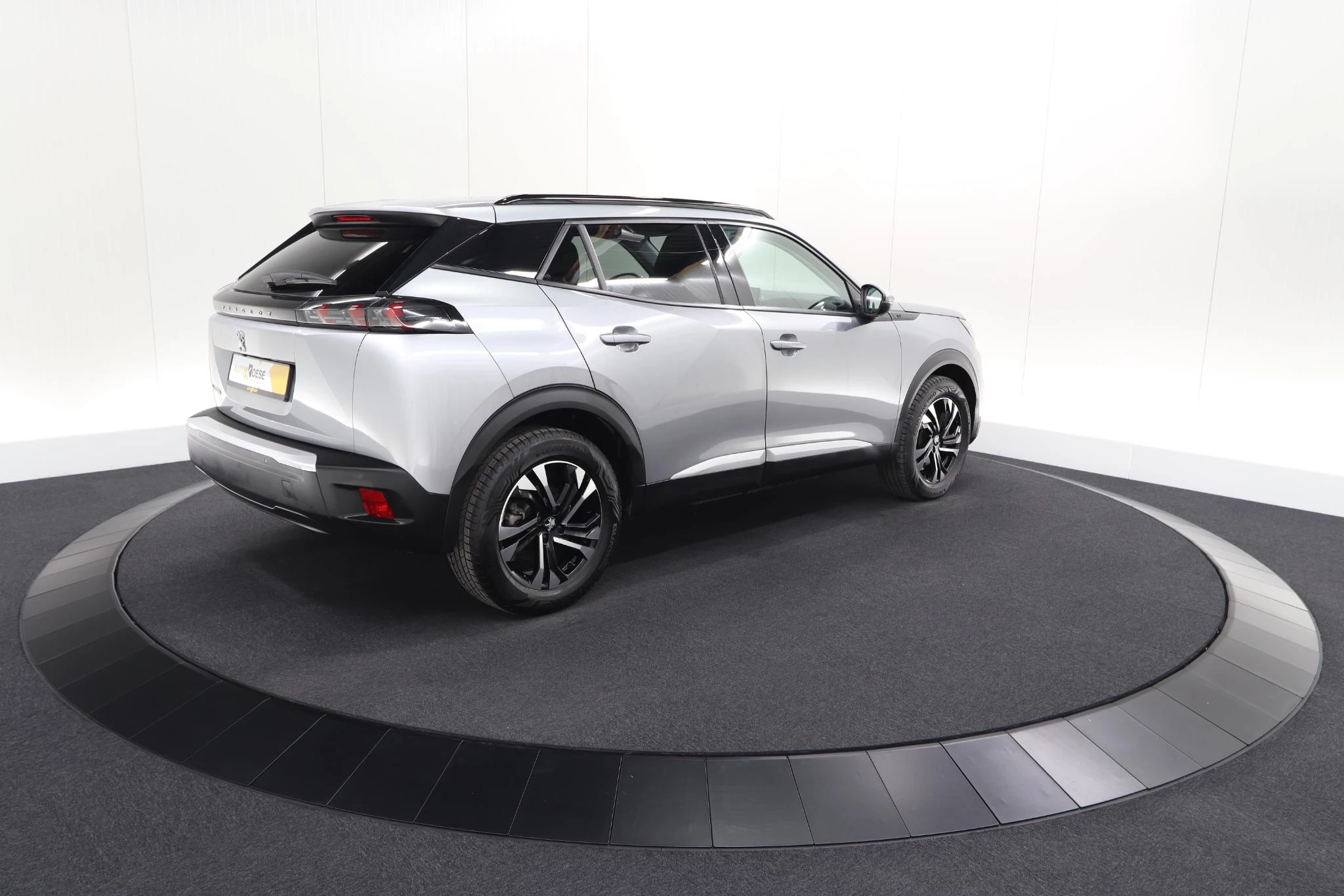 Hoofdafbeelding Peugeot e-2008