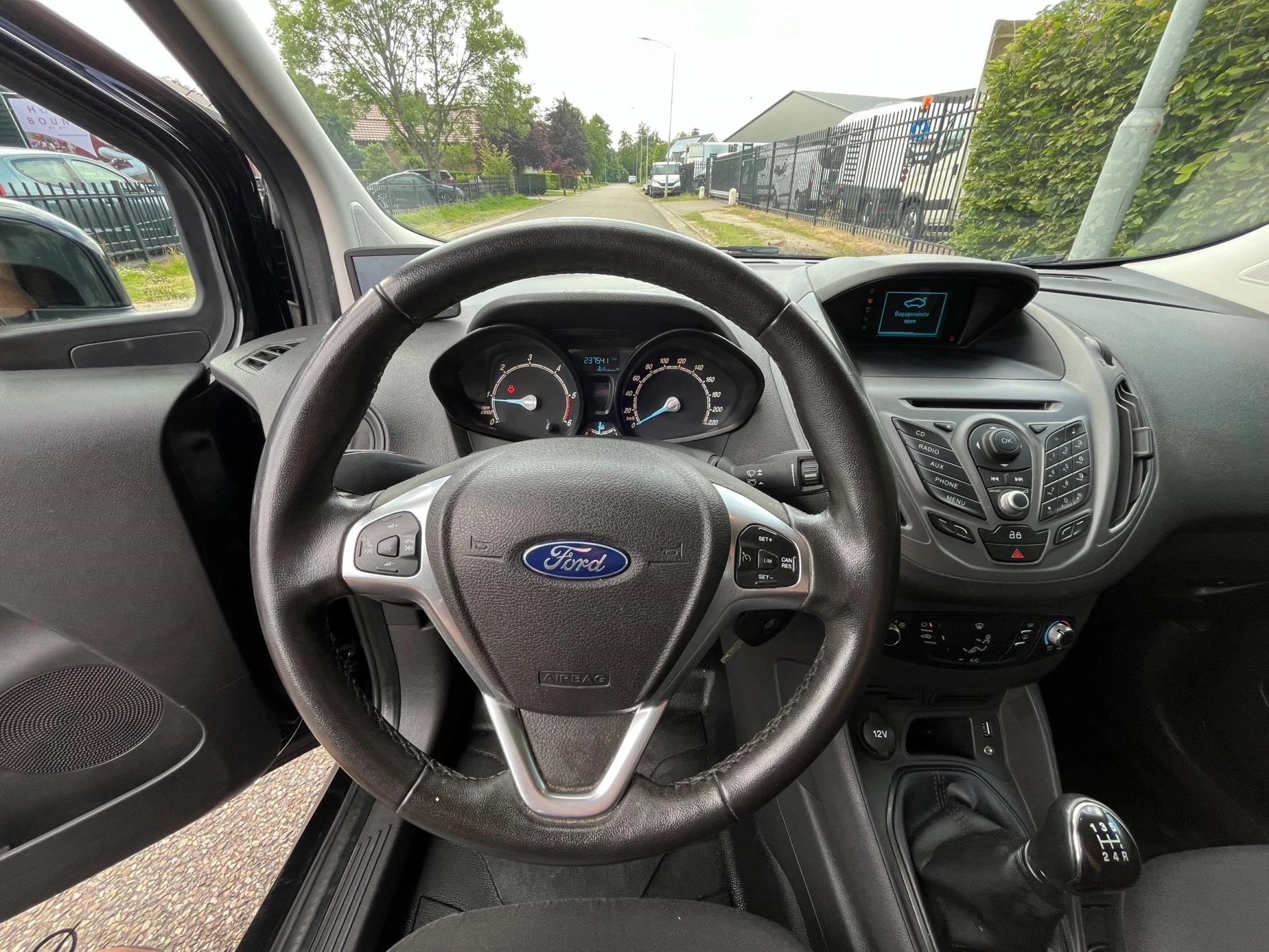 Hoofdafbeelding Ford Transit Courier