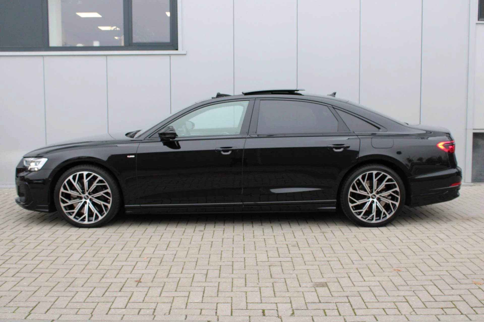 Hoofdafbeelding Audi A8