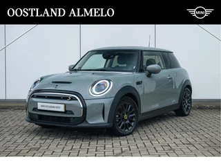 MINI Electric Classic / Panoramadak / Sportstoelen / Achteruitrijcamera / Comfort Access / LED / Harman-Kardon