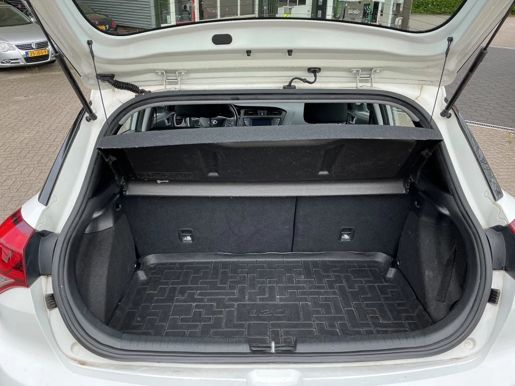 Hoofdafbeelding Hyundai i20