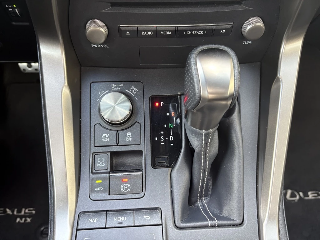 Hoofdafbeelding Lexus NX