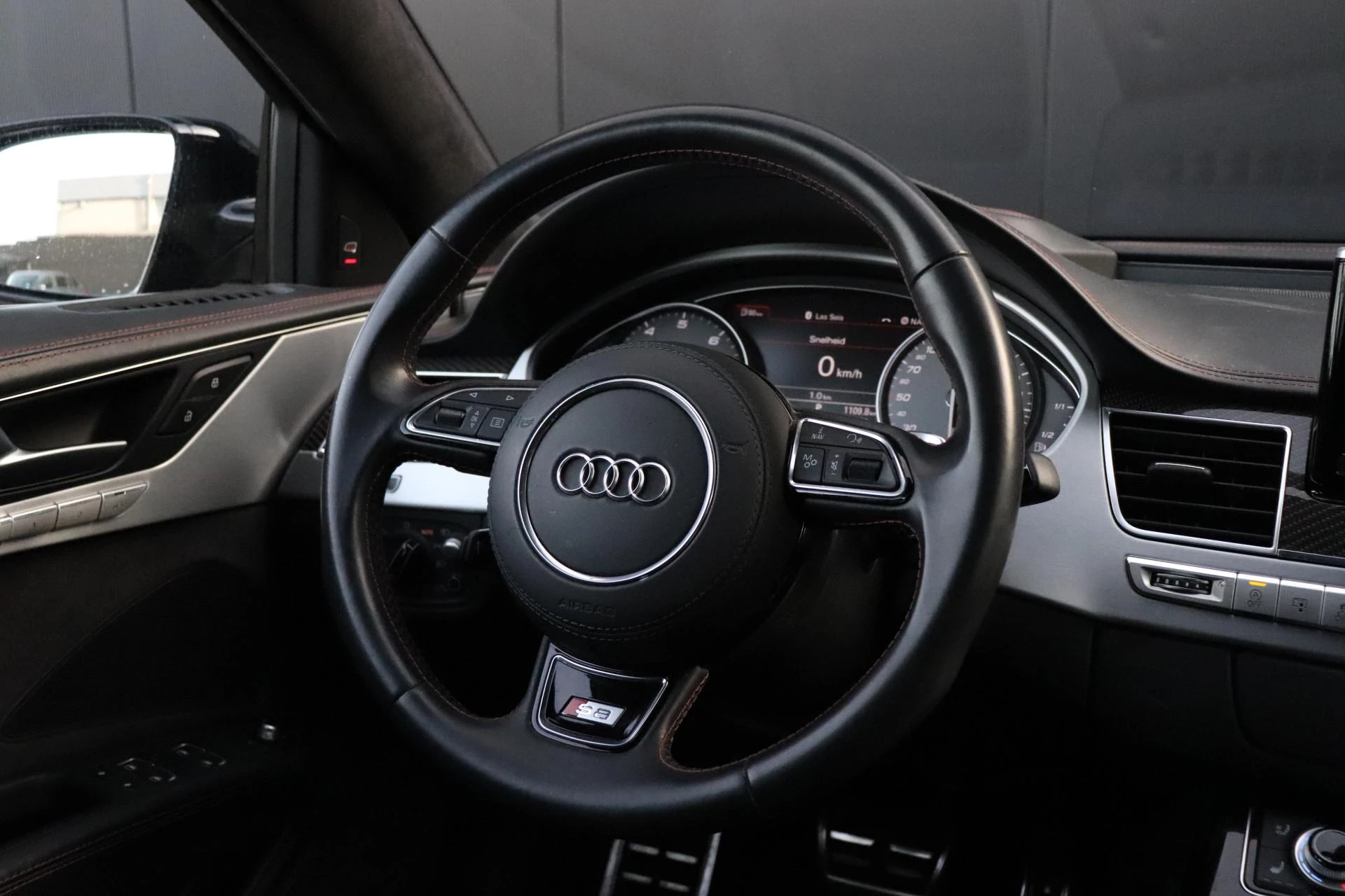 Hoofdafbeelding Audi A8