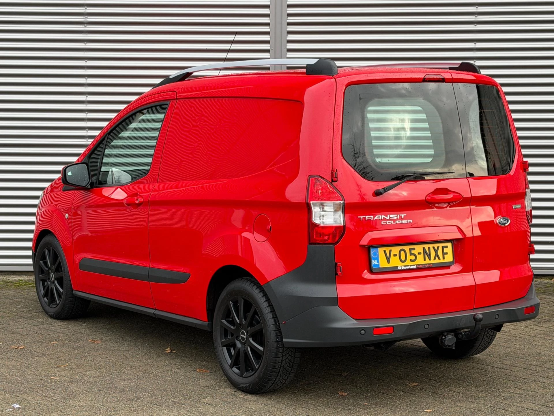 Hoofdafbeelding Ford Transit Courier
