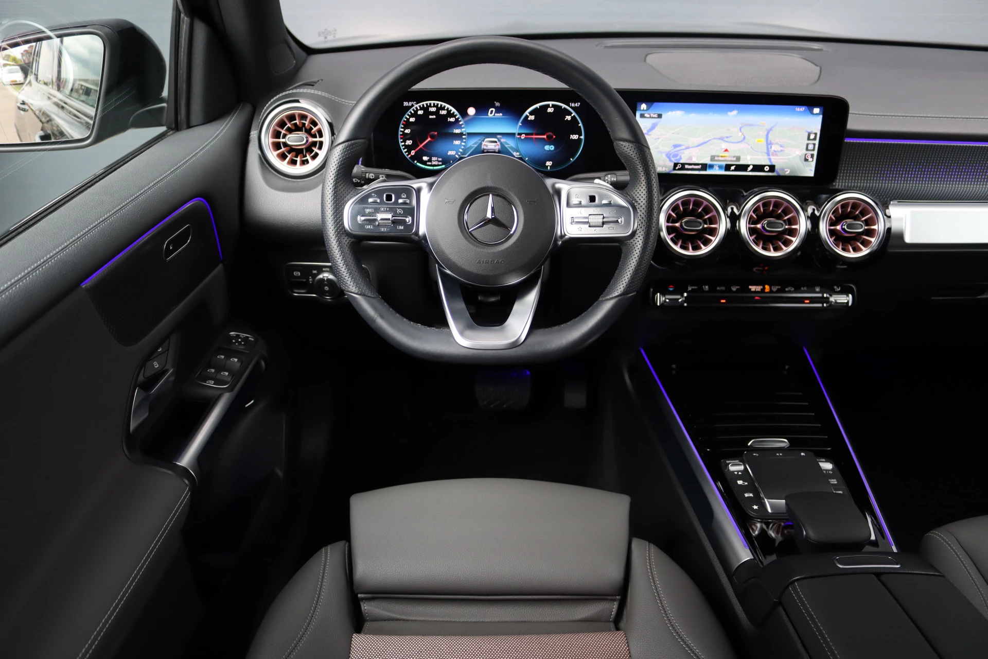 Hoofdafbeelding Mercedes-Benz EQB
