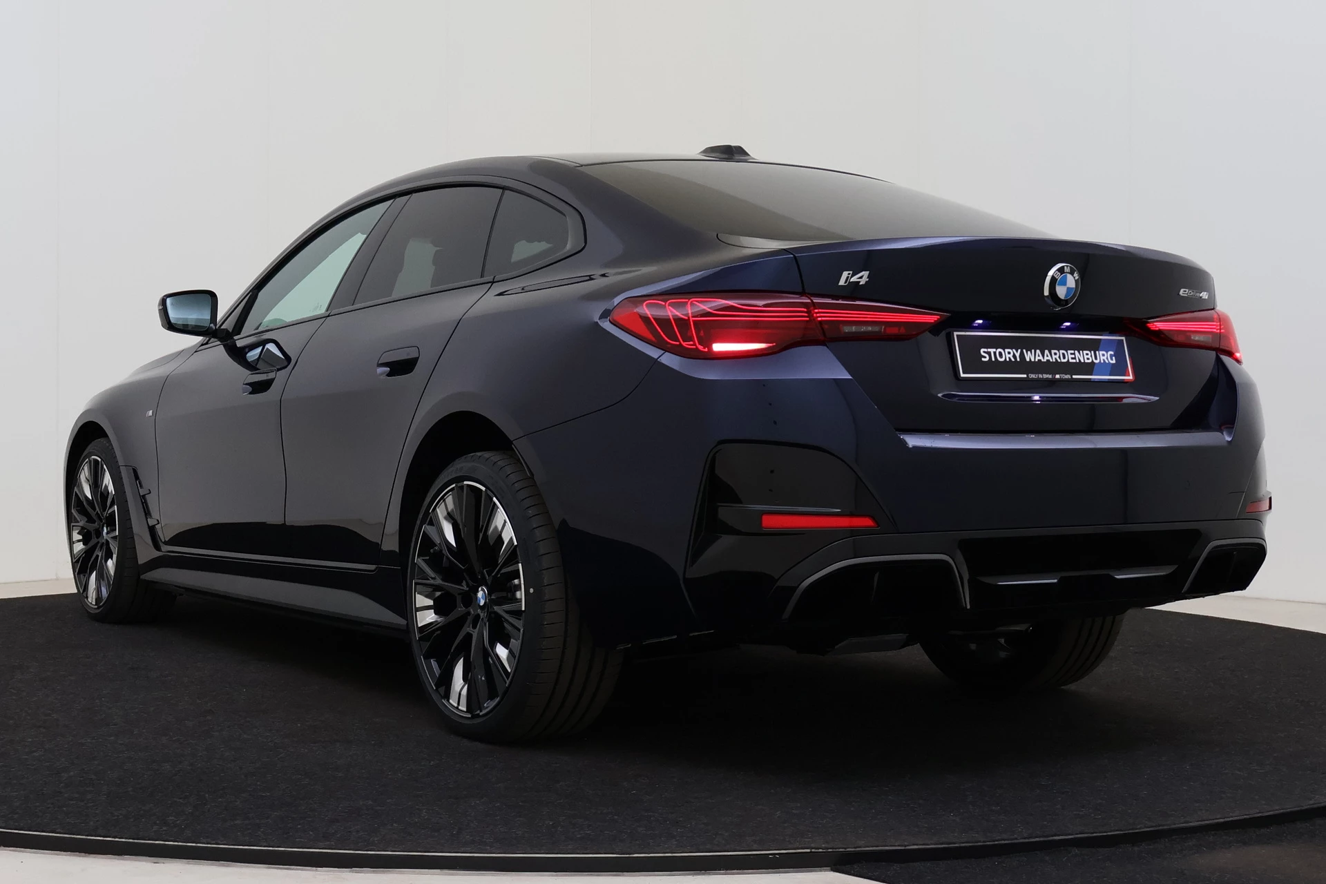 Hoofdafbeelding BMW i4