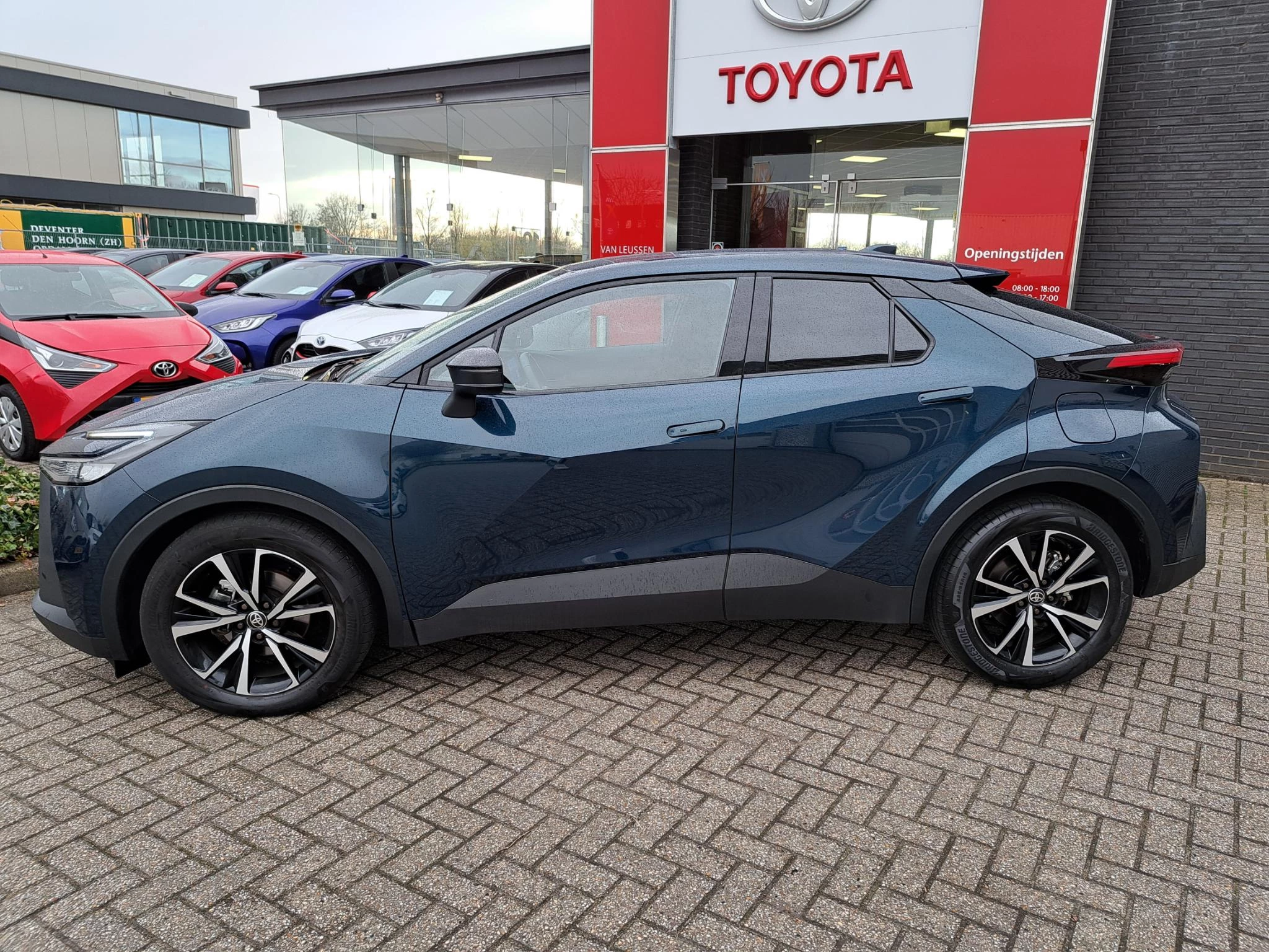 Hoofdafbeelding Toyota C-HR