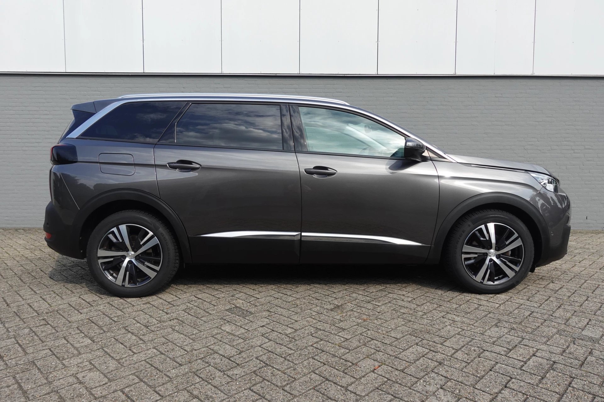 Hoofdafbeelding Peugeot 5008