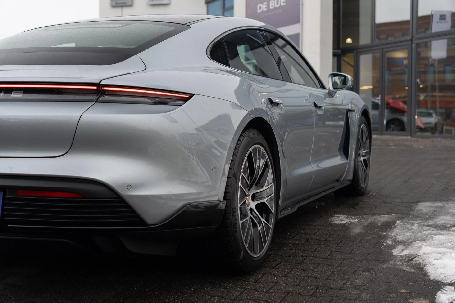 Hoofdafbeelding Porsche Taycan