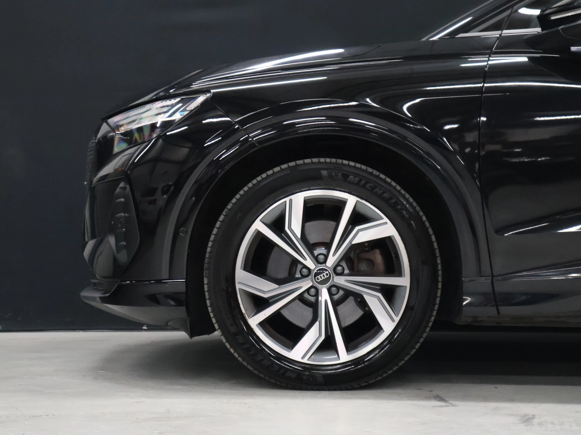 Hoofdafbeelding Audi Q4 Sportback e-tron