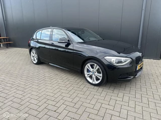 Hoofdafbeelding BMW 1 Serie BMW 1-serie 125i 218PK! M sportpakket M sportremmen