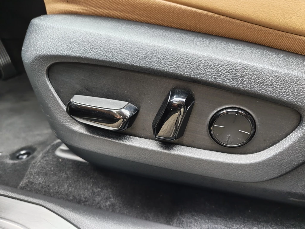 Hoofdafbeelding Lexus NX