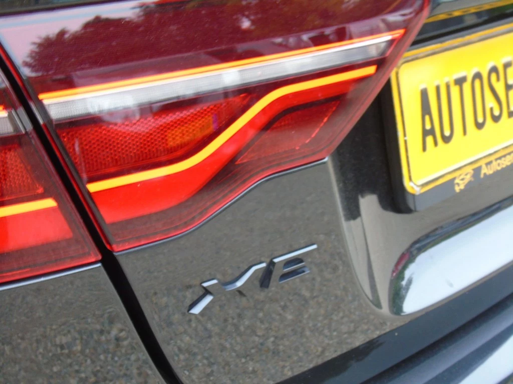 Hoofdafbeelding Jaguar XE