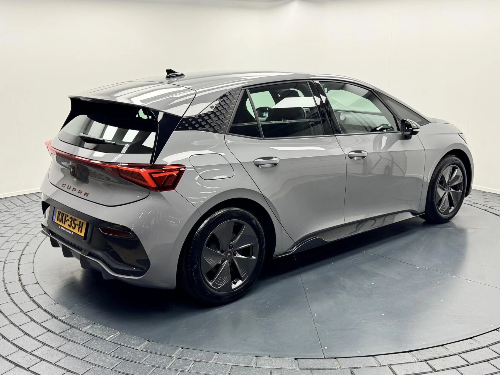 Hoofdafbeelding CUPRA Born