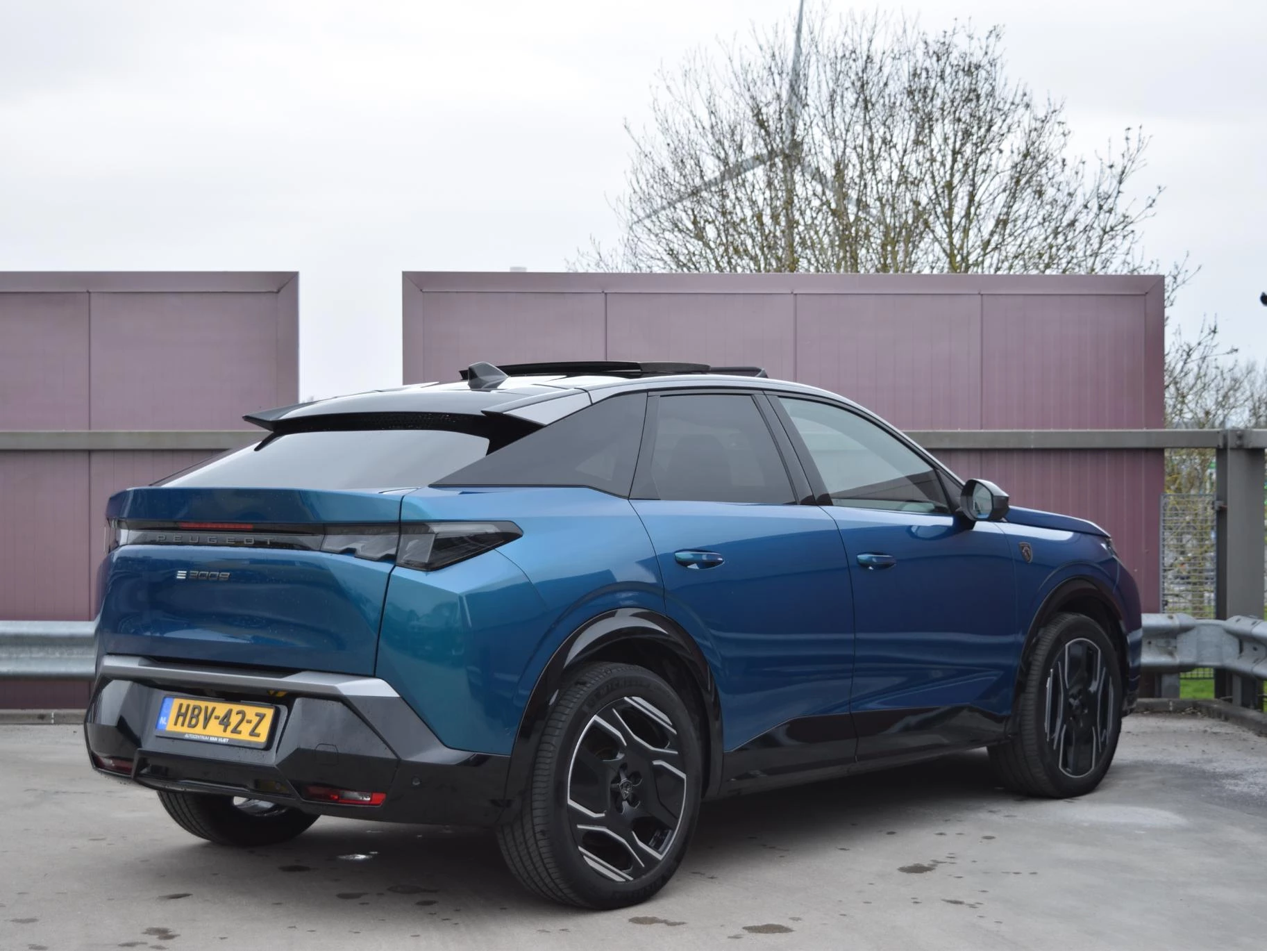 Hoofdafbeelding Peugeot e-3008