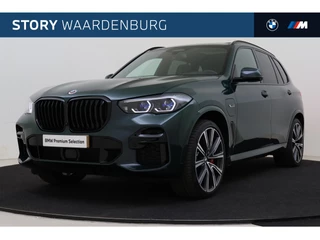 BMW X5 xDrive45e High Executive M Sport Automaat / Panoramadak Sky Lounge / Trekhaak / Laserlight / M Multifunctionele Stoelen / Head-Up / Parking Assistant Plus