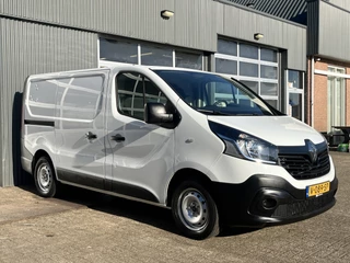 Renault Trafic 1.6 dCi L1H1 122pk Airco Cruise control Kastinrichting Trekhaak 2000kg trekgewicht Bluetooth telefoon voorbereiding Schuifdeur 2-Persoons 1e eigenaar Euro 6