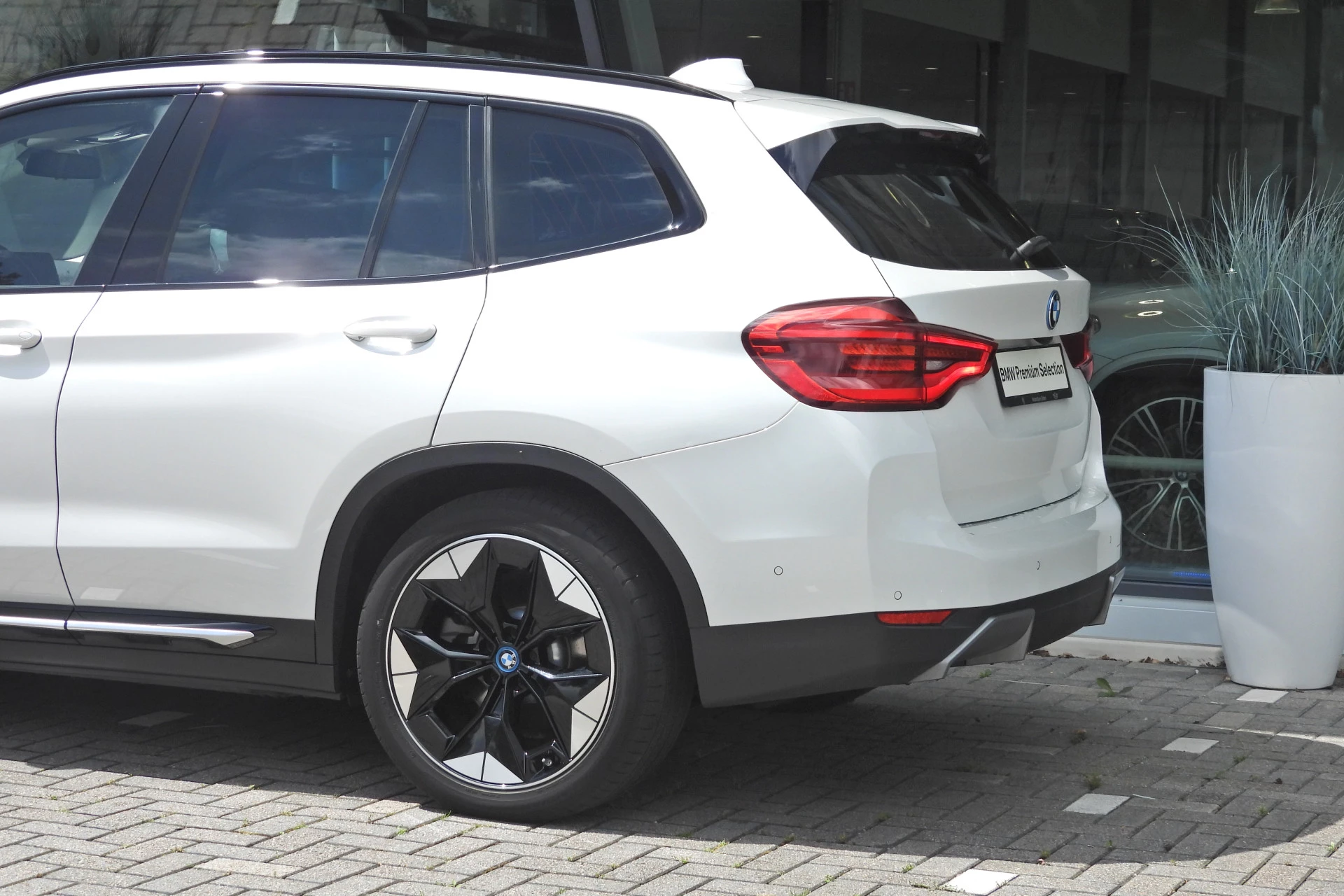Hoofdafbeelding BMW iX3