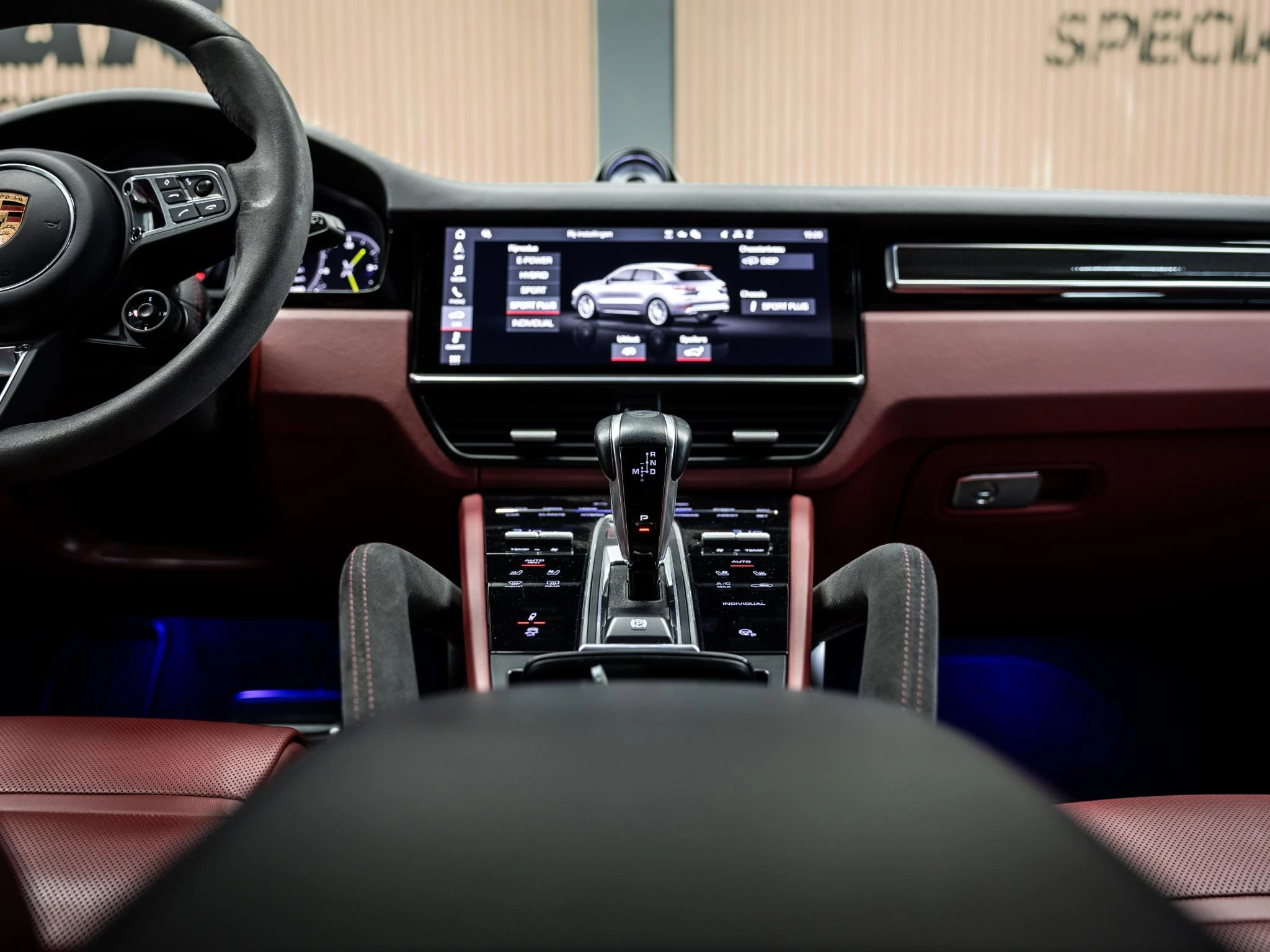 Hoofdafbeelding Porsche Cayenne
