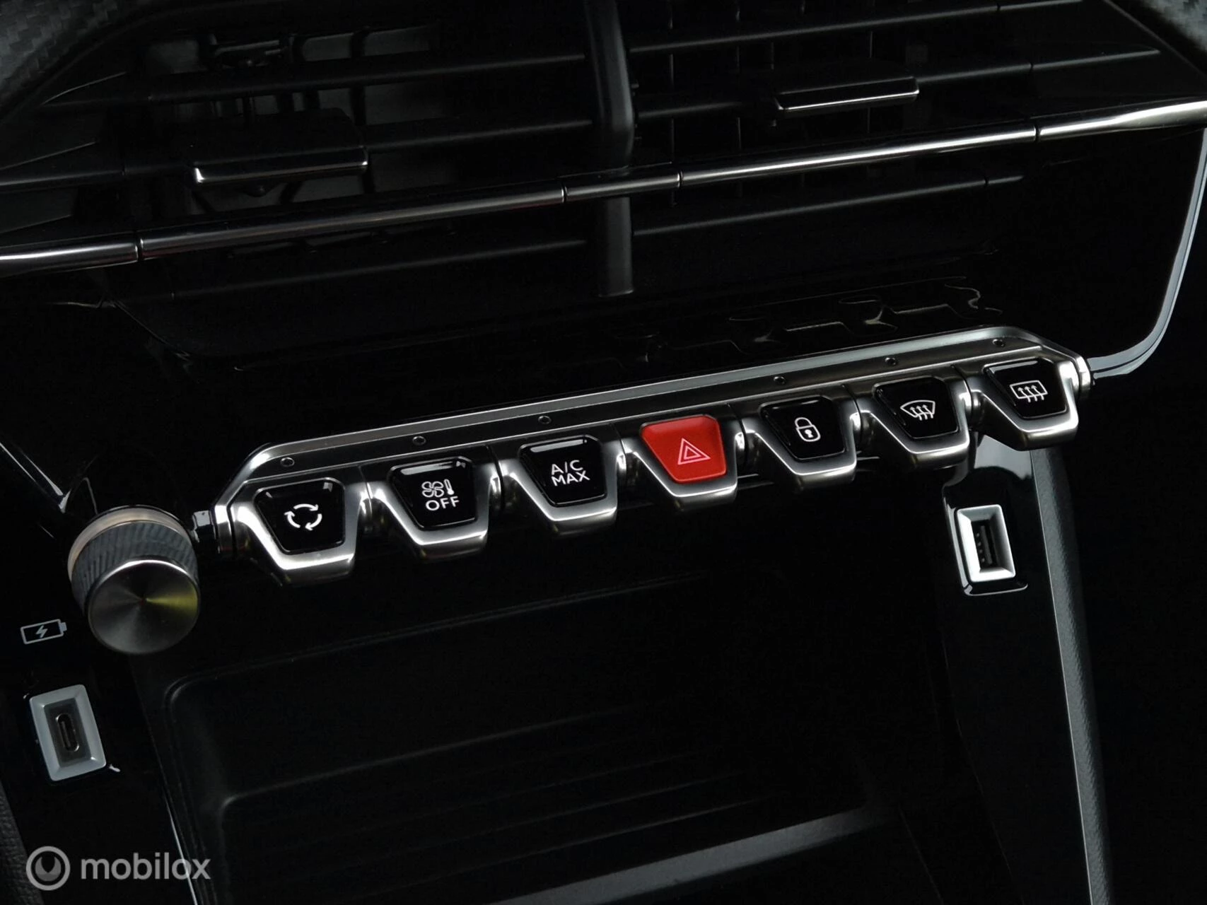 Hoofdafbeelding Peugeot e-208