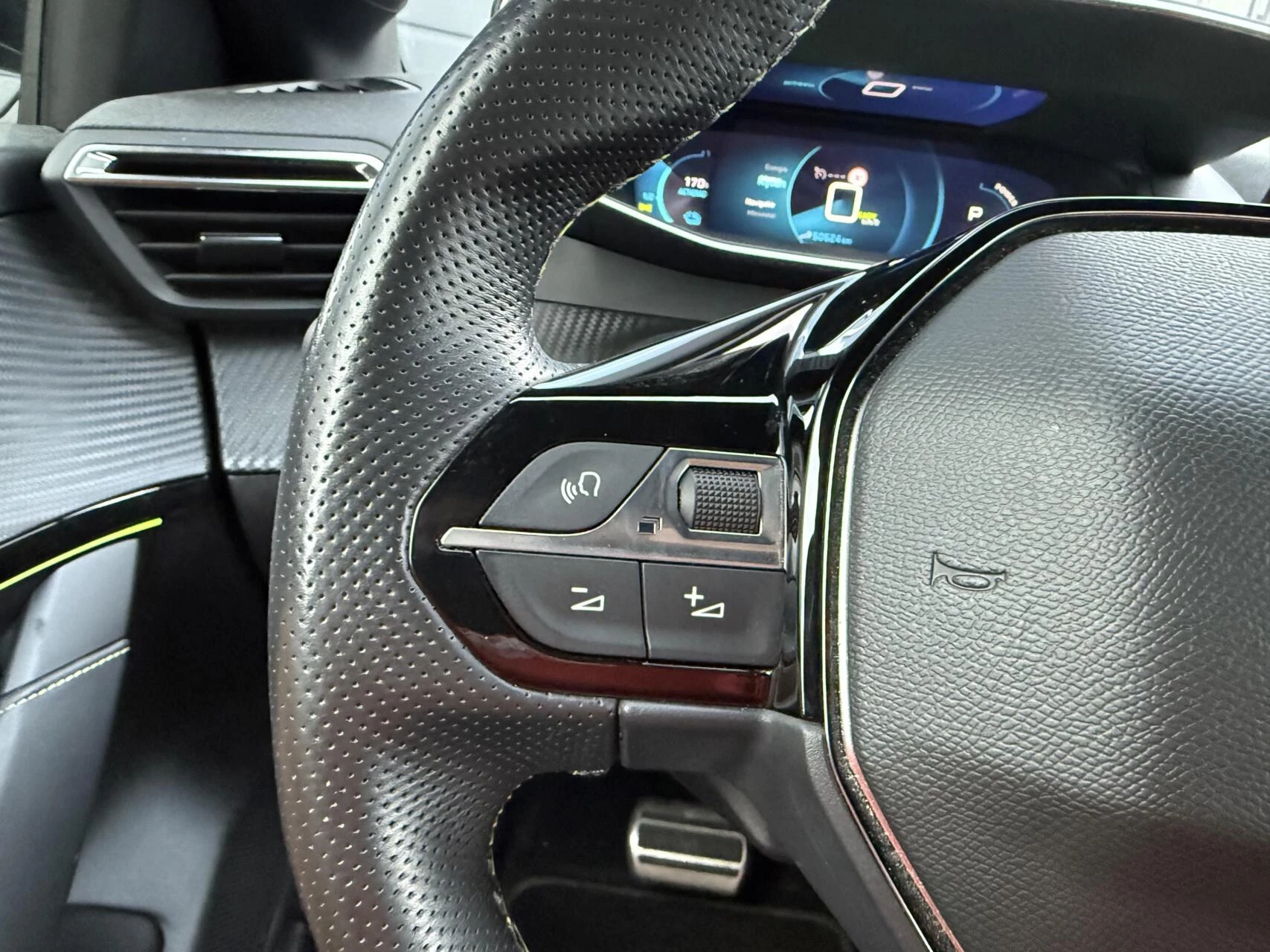 Hoofdafbeelding Peugeot e-208