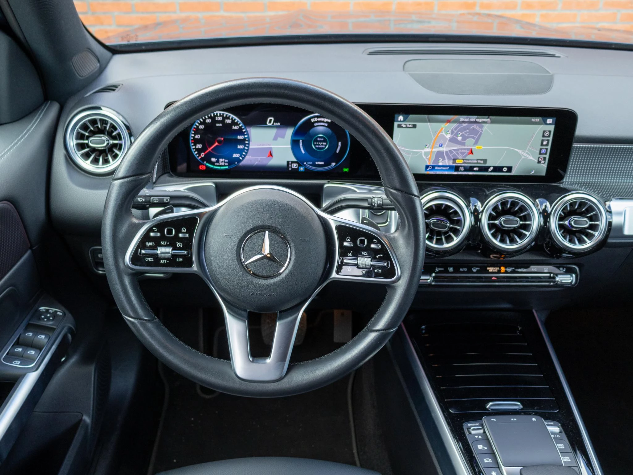 Hoofdafbeelding Mercedes-Benz EQB