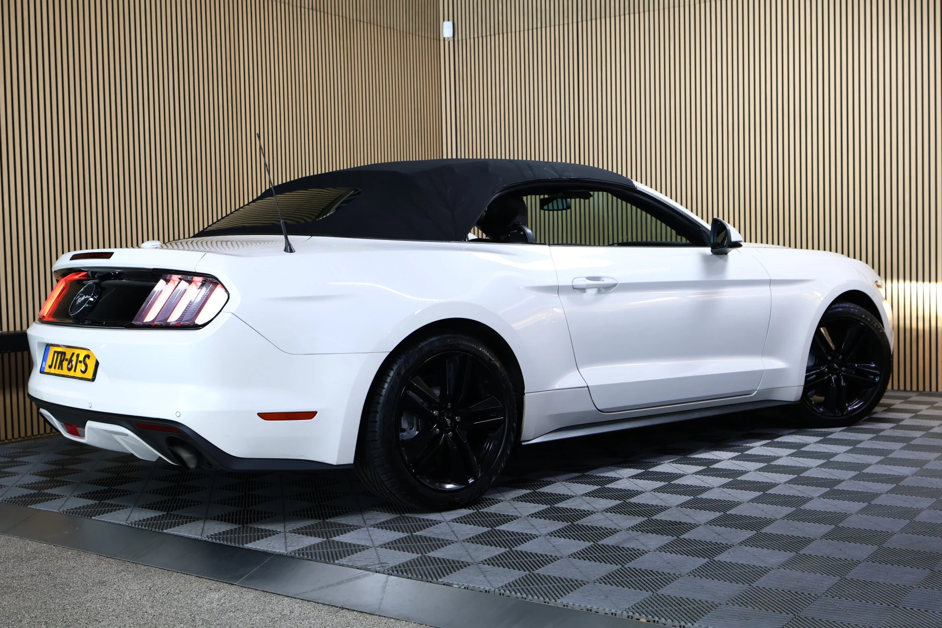Hoofdafbeelding Ford Mustang