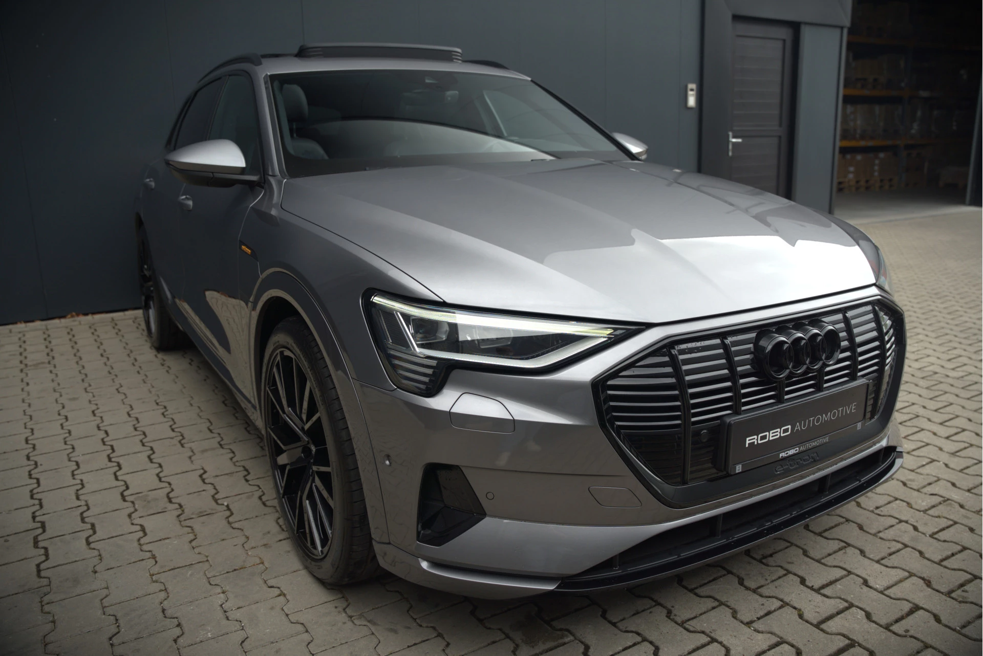 Hoofdafbeelding Audi e-tron