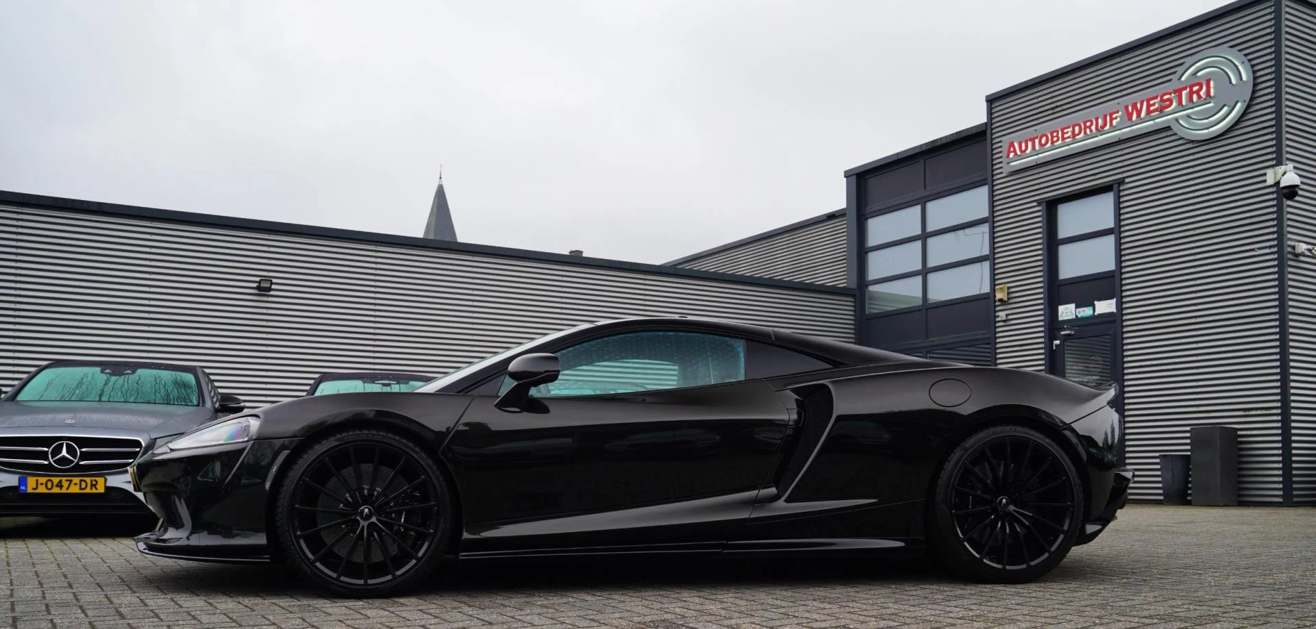 Hoofdafbeelding McLaren GT