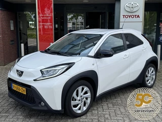 Toyota Aygo X 1.0 VVT-i MT FIRST EDITION APPLE/ANDROID CAMERA CLIMA AD-CRUISE 17'' LM-VELGEN EL-RAMEN/SPIEGELS NL-AUTO 1E-EIG