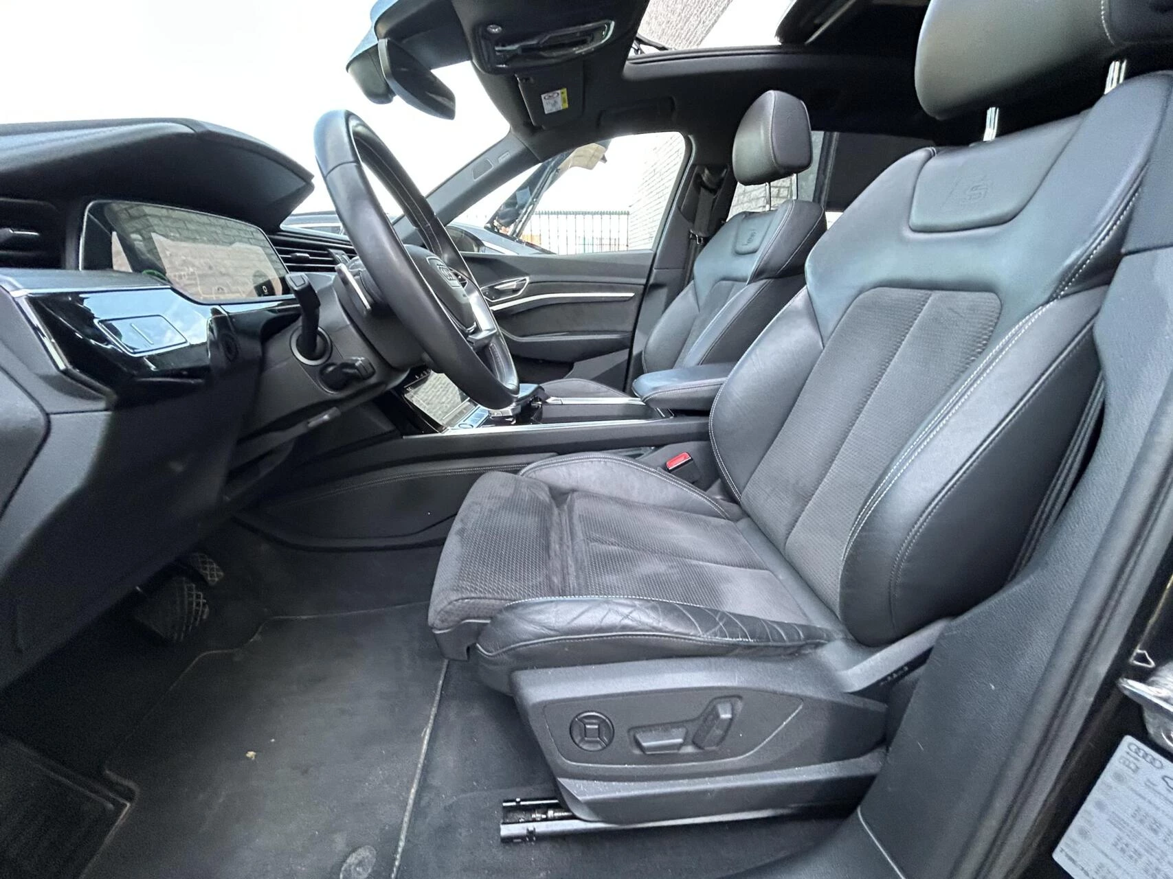 Hoofdafbeelding Audi e-tron