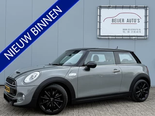 Hoofdafbeelding MINI Cooper S MINI Cooper S Mini 2.0 Chili Serious Business Navigatie/LED/17inch.