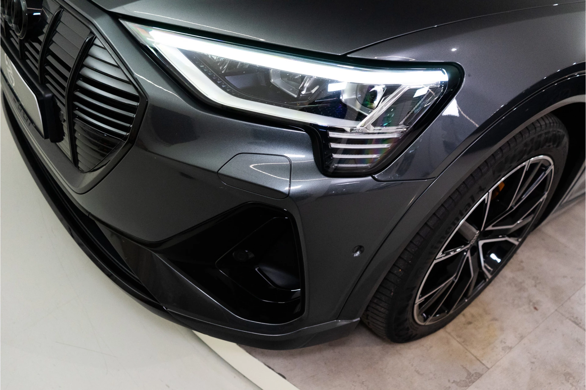 Hoofdafbeelding Audi e-tron