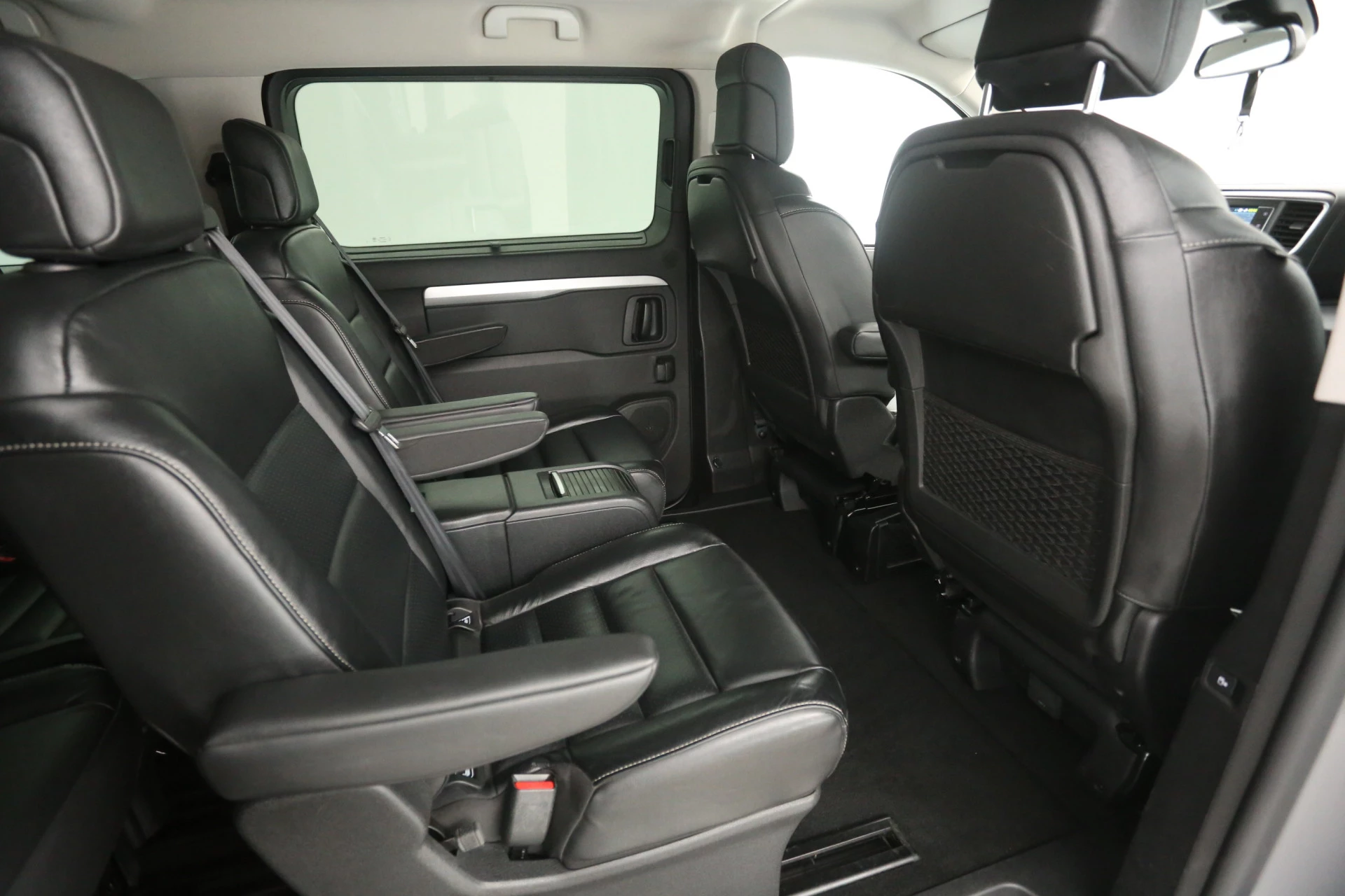 Hoofdafbeelding Peugeot e-Traveller