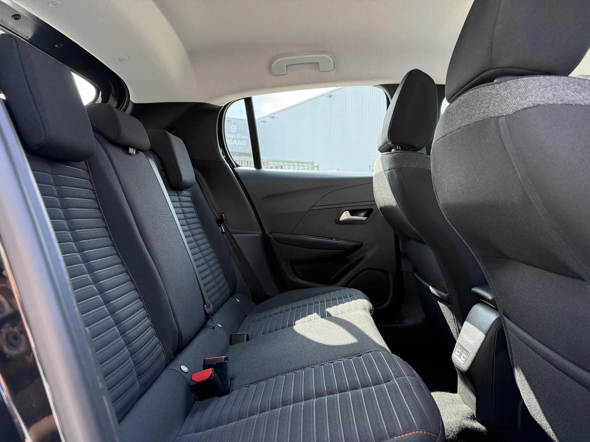 Hoofdafbeelding Peugeot e-208