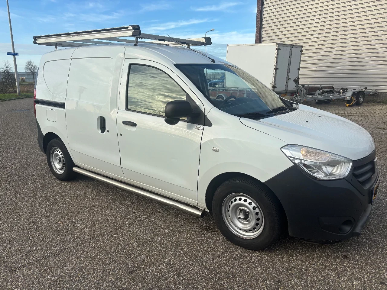Hoofdafbeelding Dacia Dokker