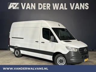 Hoofdafbeelding Mercedes-Benz Sprinter Mercedes-Benz Sprinter 317 CDI 170pk L2H2 Euro6 Airco | Camera | Navigatie | Apple Carplay Cruisecontrol, Android Auto, Parkeersensoren, Bijrijdersbank