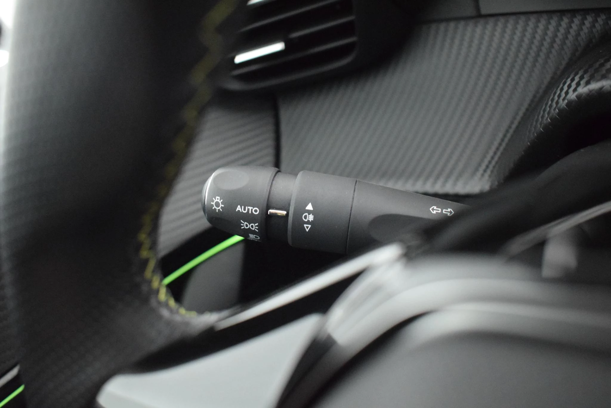Hoofdafbeelding Peugeot e-208