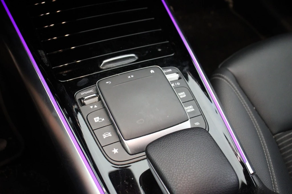 Hoofdafbeelding Mercedes-Benz EQA