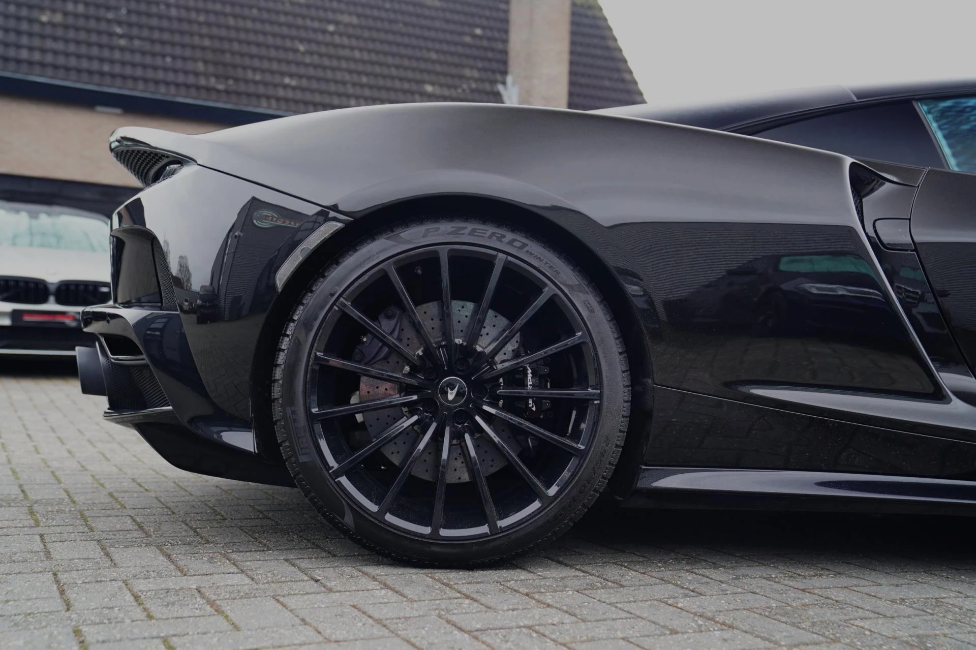 Hoofdafbeelding McLaren GT