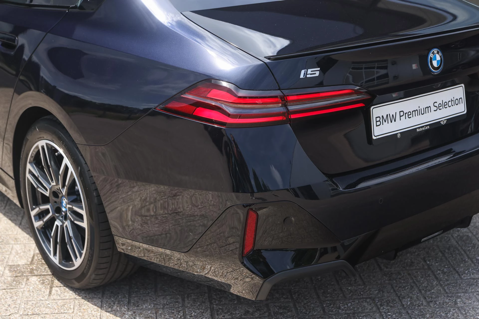 Hoofdafbeelding BMW i5