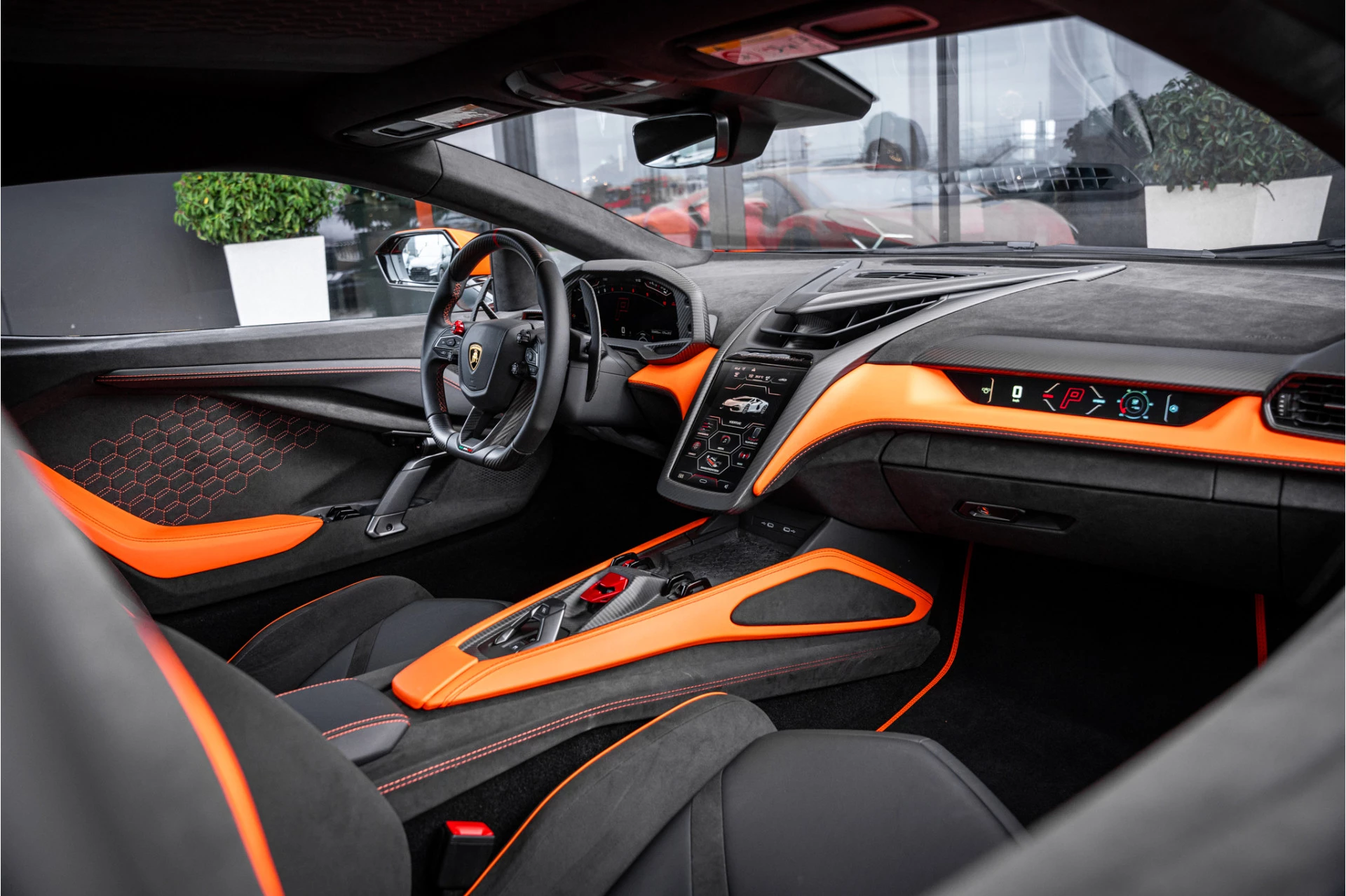 Hoofdafbeelding Lamborghini Revuelto