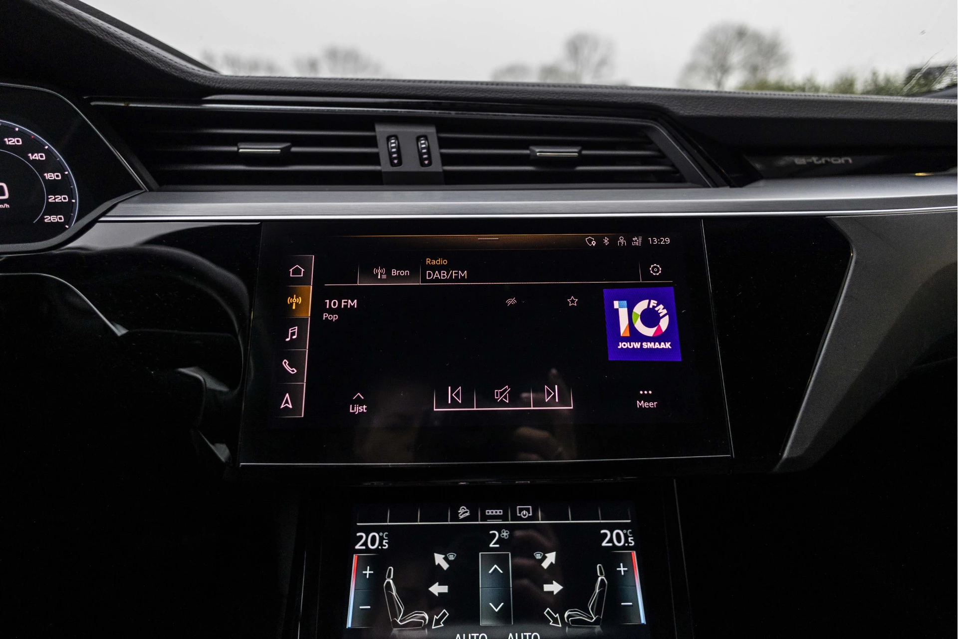 Hoofdafbeelding Audi e-tron