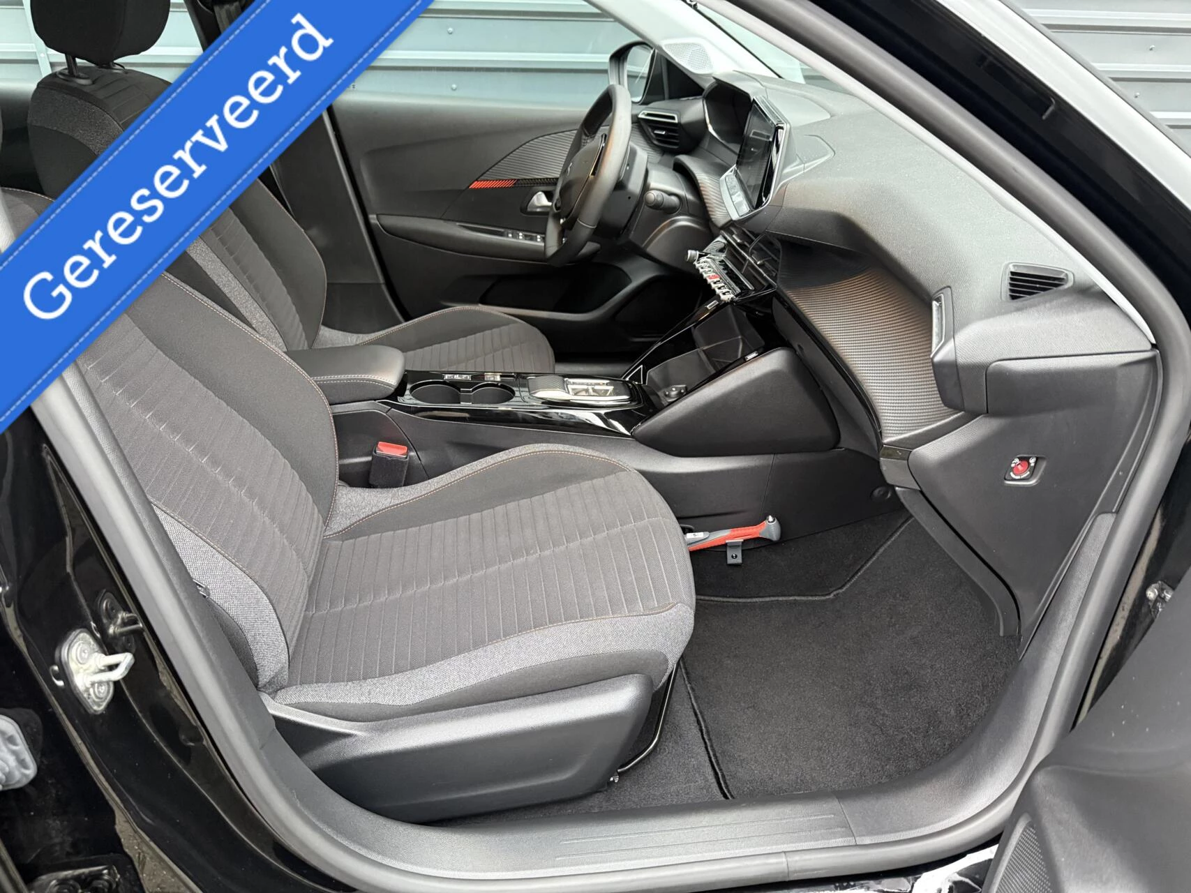 Hoofdafbeelding Peugeot e-208