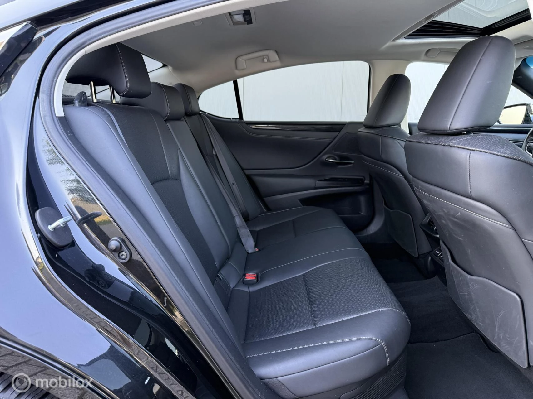Hoofdafbeelding Lexus ES