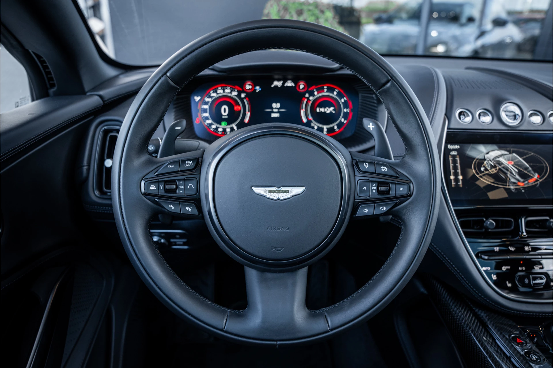 Hoofdafbeelding Aston Martin DBX