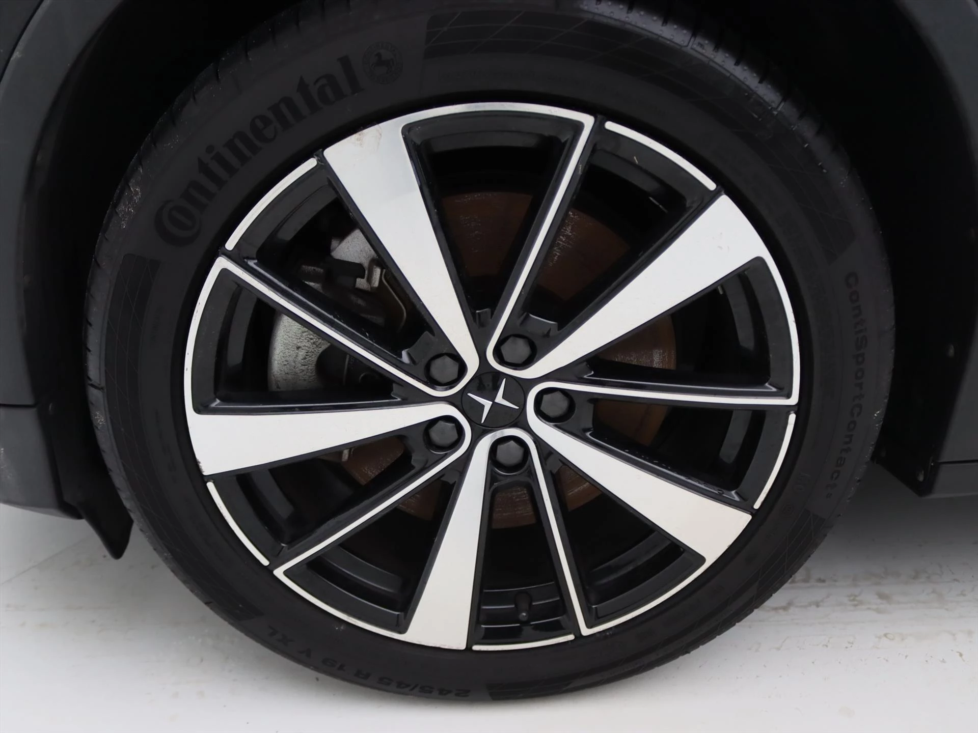 Hoofdafbeelding Polestar 2