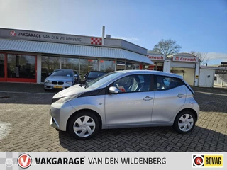 Toyota Aygo 1.0 VVT-i x-play AUTOMAAT