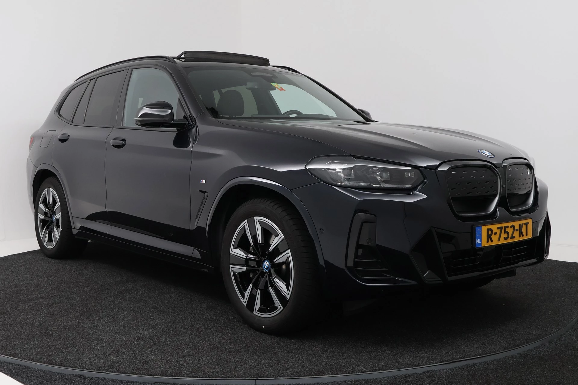 Hoofdafbeelding BMW iX3