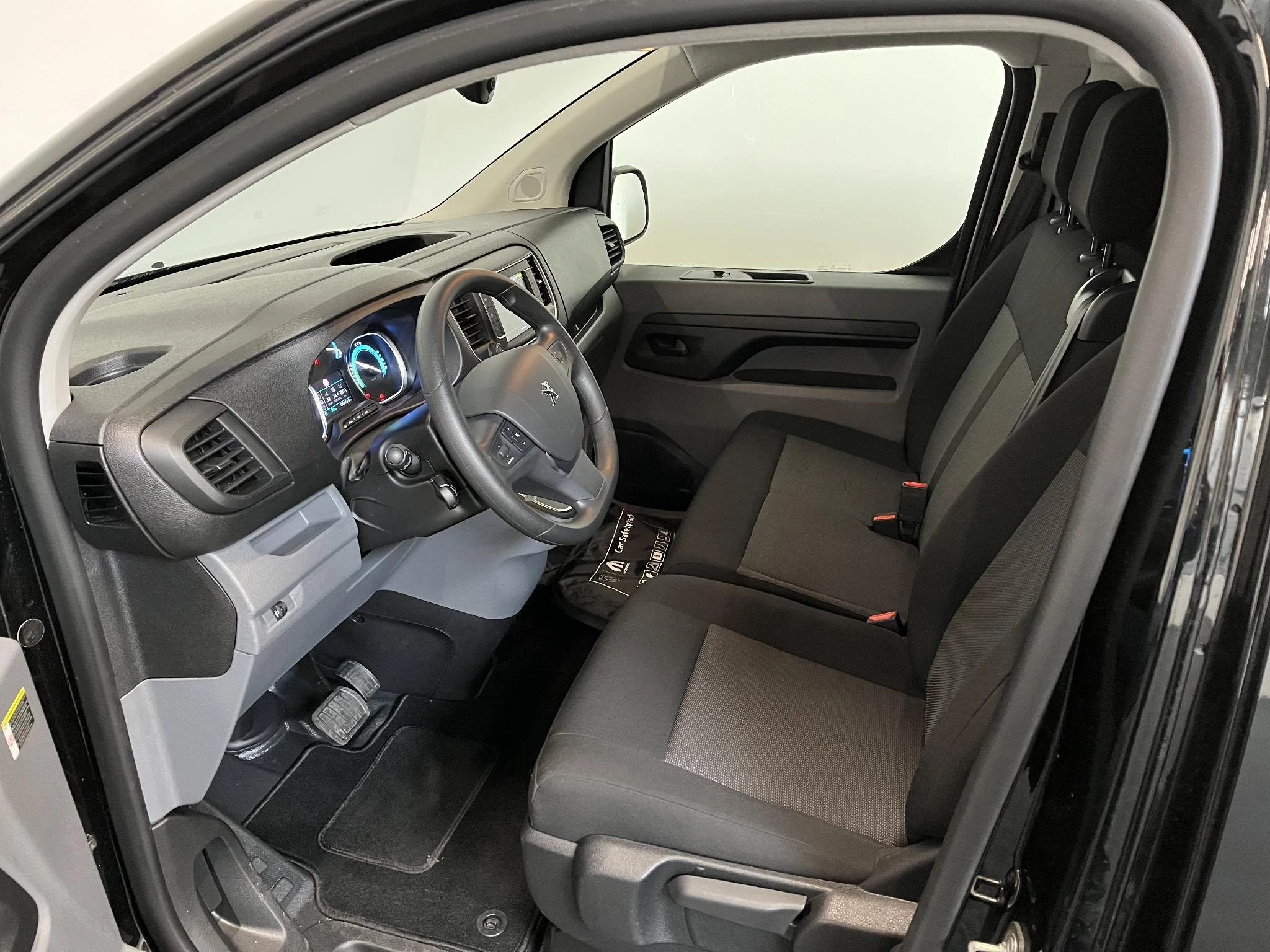 Hoofdafbeelding Peugeot e-Expert